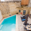Отель Nadurin, Gozitan Villa 7 Bedr. & 2 Pools, фото 21