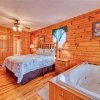 Отель Hawks Point Lodge 5 Bedroom Home with Hot Tub, фото 10