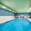 Отель Holiday Inn Express & Suites Queensbury Lake George Area, фото 17