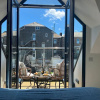 Отель The Retreat on Morrab Sleeps 6 Balcony Parking, фото 1