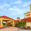 Отель La Quinta Inn & Suites by Wyndham Lakeland West, фото 1