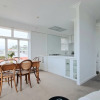 Отель Gorgeous Apt Panoramic Views, фото 14