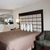 Отель Clarion Hotel & Suites в Lake Delton
