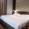Отель Capital O 90617 Hotel Meliden, фото 14