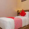 Отель OYO 18581 Hotel Blue Inn Residence, фото 15