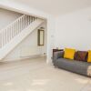Отель 2 Bedroom Flat In Stepney Green, фото 2