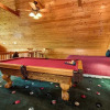 Отель Bear Bluffs 1 Bedroom Home with Hot Tub, фото 9