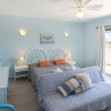 Отель Mariners (3) - Bright and stylish apartment - 2 minute walk to the beach, фото 4
