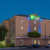 Отель Holiday Inn Express & Suites Los Angeles Airport Hawthorne в Хоторне