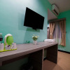 Отель ZEN Rooms Near Fery Terminal Batam Centre, фото 10