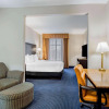 Отель La Quinta Inn & Suites by Wyndham Mt. Laurel - Philadelphia, фото 2