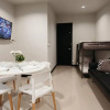 Отель S3 Silom26 · S3 Silom central, large room, full kitchen, WIFI,, фото 10