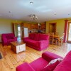 Отель Dingle Courtyard Cottages 2 Bed Sleeps 4, фото 6