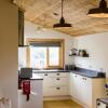 Отель Laurel Lodge - 2 Bedroom Log Cabin - St Florence - Tenby, фото 12