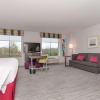 Отель Hampton Inn Norwich, фото 34