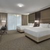 Отель Delta Hotels by Marriott Edmonton Centre Suites, фото 38