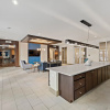 Отель Downtown Location- Parking, Gym, Pool! Modern, Deep Cleaned Apt!, фото 33