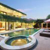 Отель J Villa Canggu, фото 1
