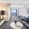 Отель Meriton Suites World Tower, фото 6