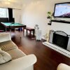 Отель VINTAGE - 3 BED HOUSE - NORTH SURREY - PING-PONG AND POOL TABLE - TV CABLe, фото 12