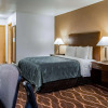 Отель Quality Inn & Suites Vancouver North, фото 6
