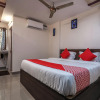 Отель OYO 14126 Vizag Grand, фото 12