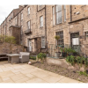 Отель Lovely 3BR Garden Flat for 5 Within City Centre, фото 1