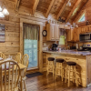 Отель Er 222 â Al's Nest - Great Location â Close To Town! 2 Bedroom Cabin by RedAwning, фото 8