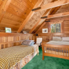 Отель Rustic Knotty Pine - Minutes to the Water!, фото 4