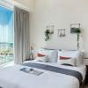 Отель Maison Privee - Brand New Apt w/Lake Walkways, Clse to Beach, фото 6