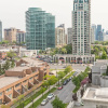 Отель Simply Comfort Gorgeous Apt North York, фото 14
