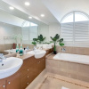 Отель Magnificent Harbour View Villa in Orakei, фото 10