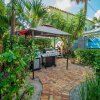 Отель Key West Cottage, Beach, Shops & Restaurants, Pool, Downtown, The Square, Kravis Center, фото 9