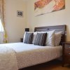 Отель 2 Bedroom Apartment off Leith Walk Sleeps 5, фото 6