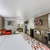 Отель Ramada by Wyndham Medford Airport North, фото 7