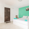 Отель Castaway Guesthouse Hostel And Bar, фото 4