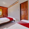 Отель OYO Life 91201 Larasati Homestay Pantai Klayar, фото 7