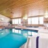 Отель Country Inn & Suites by Radisson, Albertville, MN, фото 13