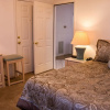 Отель Helens Hideaway 2 Bedrooms 2 Bathrooms Condo, фото 5
