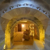 Отель Secret Hill Cave Suites, фото 39