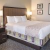 Отель La Quinta Inn & Suites by Wyndham Biloxi, фото 34