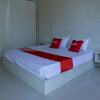 Отель OYO 93203 Kost Eksklusif Syariah, фото 6