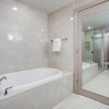 Отель Domio Downtown Chic 2Br 10 Min To George B Convention Center, фото 8