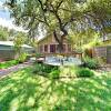 Отель Oak-Shaded House in Bouldin - 2 Br Home, фото 1