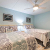 Отель Edgewater Condominium 402, фото 4