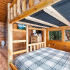 Отель Er76 - Bear Tracks - Great Location! Close To All The Action! 2 Bedroom Cabin by RedAwning, фото 13