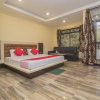 Отель OYO 28105 Hotel Blue Sapphire, фото 32