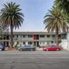 Отель Cute Apt Close To Downtown, Long Beach! 1 Bedroom Apts by RedAwning в Лонг-Биче