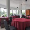 Отель RedDoorz Plus @ Lodaya Gunung Geulis Puncak, фото 12