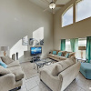 Отель New Listing! Updated Beach Gem W/ Pool & Garage 3 Bedroom Townhouse, фото 11